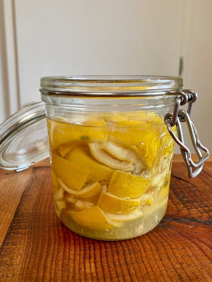 Limun i Šećer: Sprečavanje Kristalizacije u Sirupima